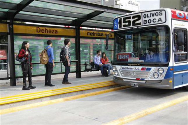 Sin Larreta, Macri inauguró el Metrobus