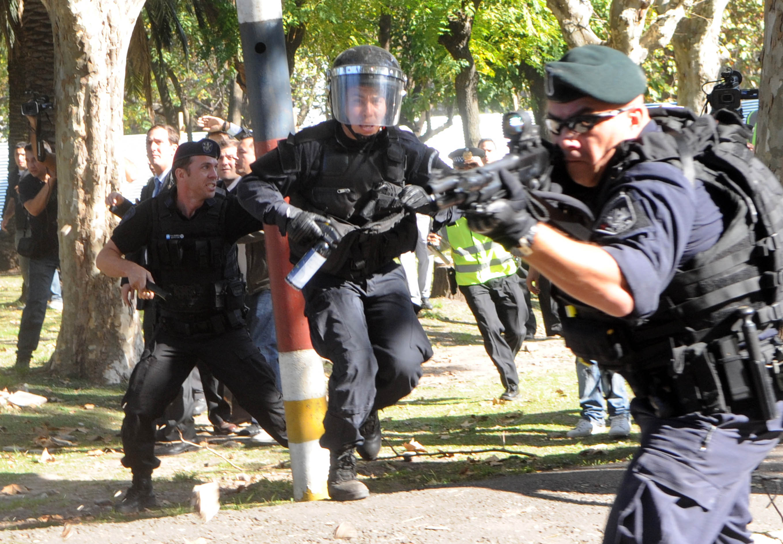 Metropolitana y represión, otra vez