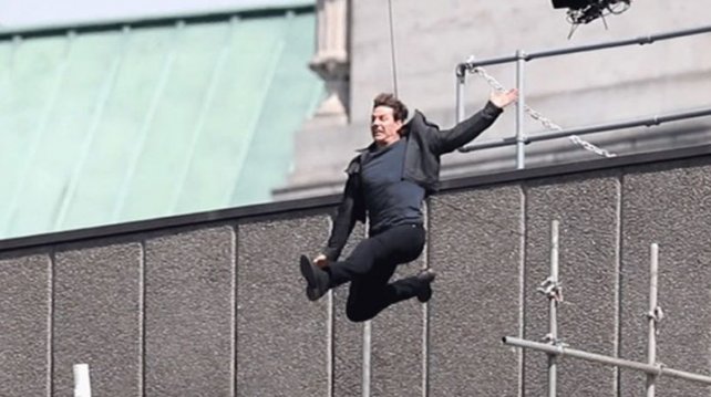 Duro accidente de Tom Cruise en pleno rodaje