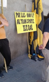 Taxistas marchan a la Legislatura donde se trata la “Ley antiUber”