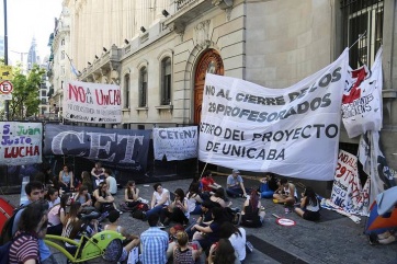 Fuerte operativo policial en la Legislatura ante la votación de la UniCABA