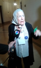 La seguridad trató de impedir que Nora Cortiñas ingrese a la Legislatura