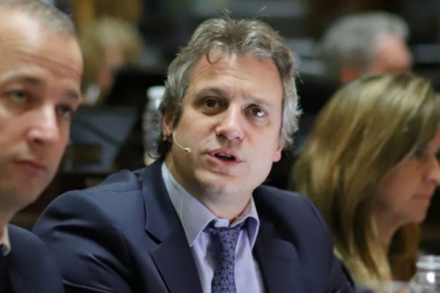 Internaron a Felipe Miguel y crece la preocupación en el Gobierno porteño