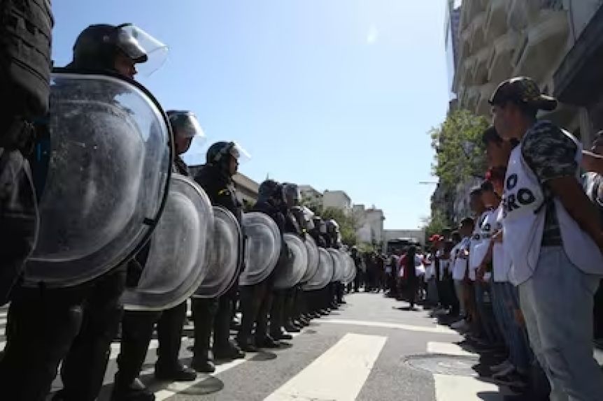 El Gobierno apeló el fallo y logró que siga vigente el protocolo antipiquetes