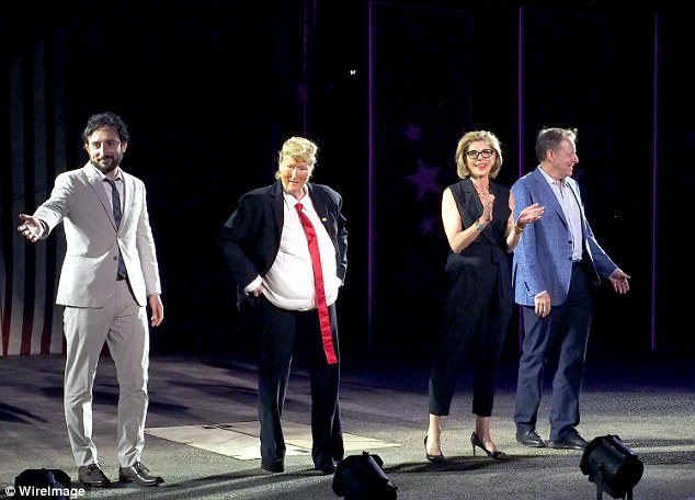 Divertida parodia de Meryl Streep a Trump